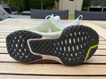 Używany Nike Invincible Run 3 bike — zdjęcie 6 z 7