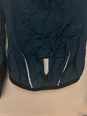 Brugt Q36.5 Coupe-Vent air veste 2025 bike — billede 6 af 8