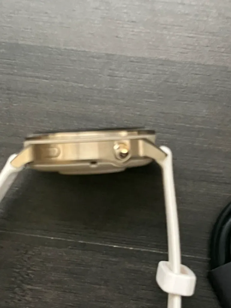 Used Garmin Venu 4 bike — image 4 of 5