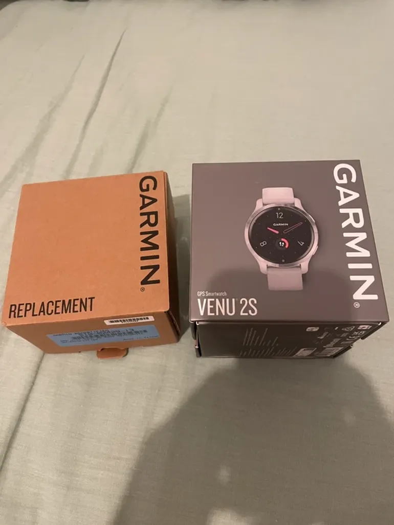 Used Garmin Venu 2S bike — image 2 of 3