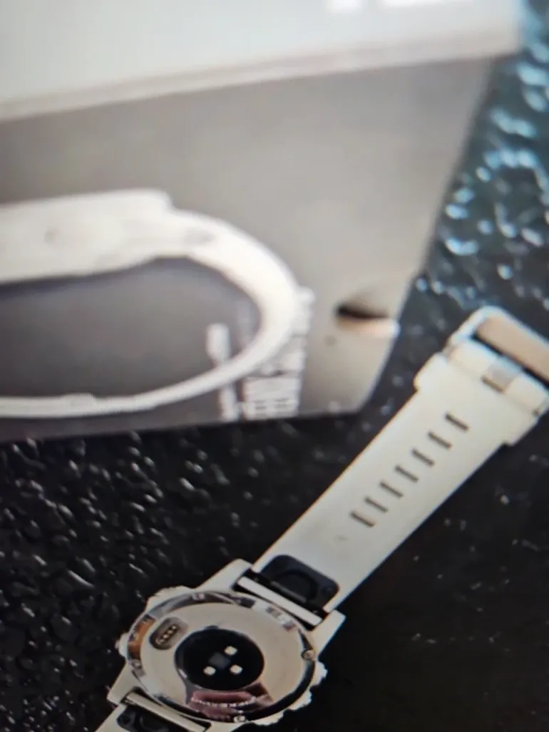 Garmin Fenix 5S Plus bike d'occasion — image 4 sur 5