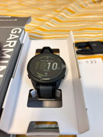 Used Garmin Forerunner 165 bike — image 4 of 6