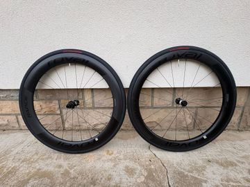 Used Roval Rapide CLII Wheels 2024 bike — image 2 of 6
