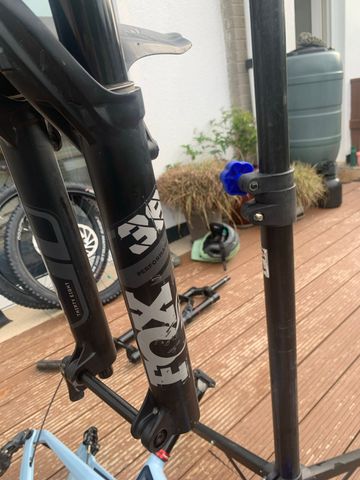 Used Fox 38 Elite 2021 bike — image 2 of 7