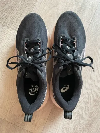 Gebrauchtes Asics Novablast 5 bike — Bild 2 von 5