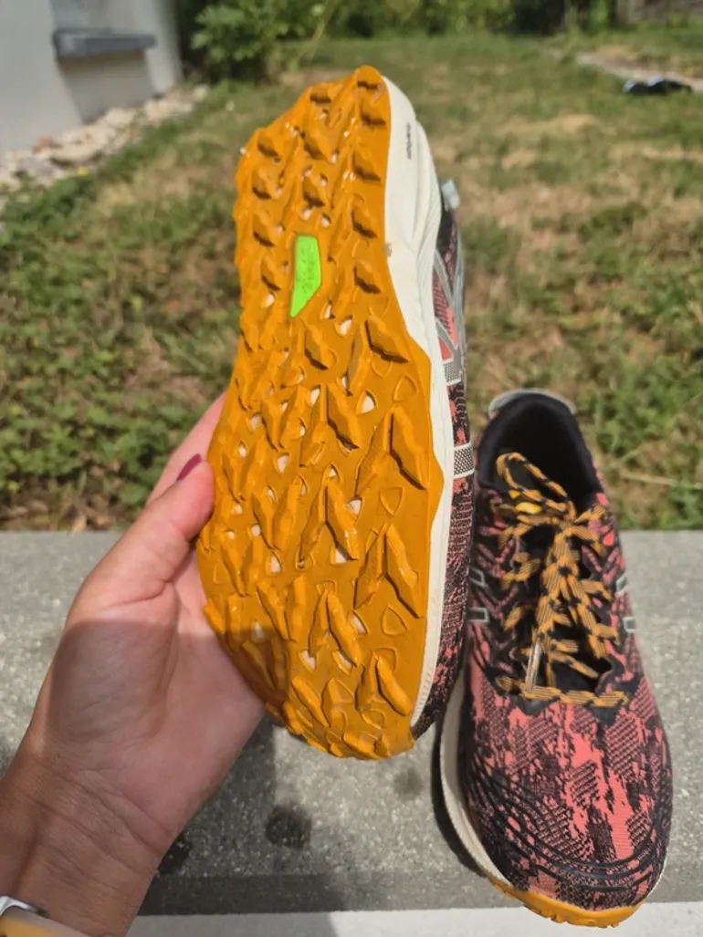 Used Asics fuji lite 4 bike — image 3 of 7