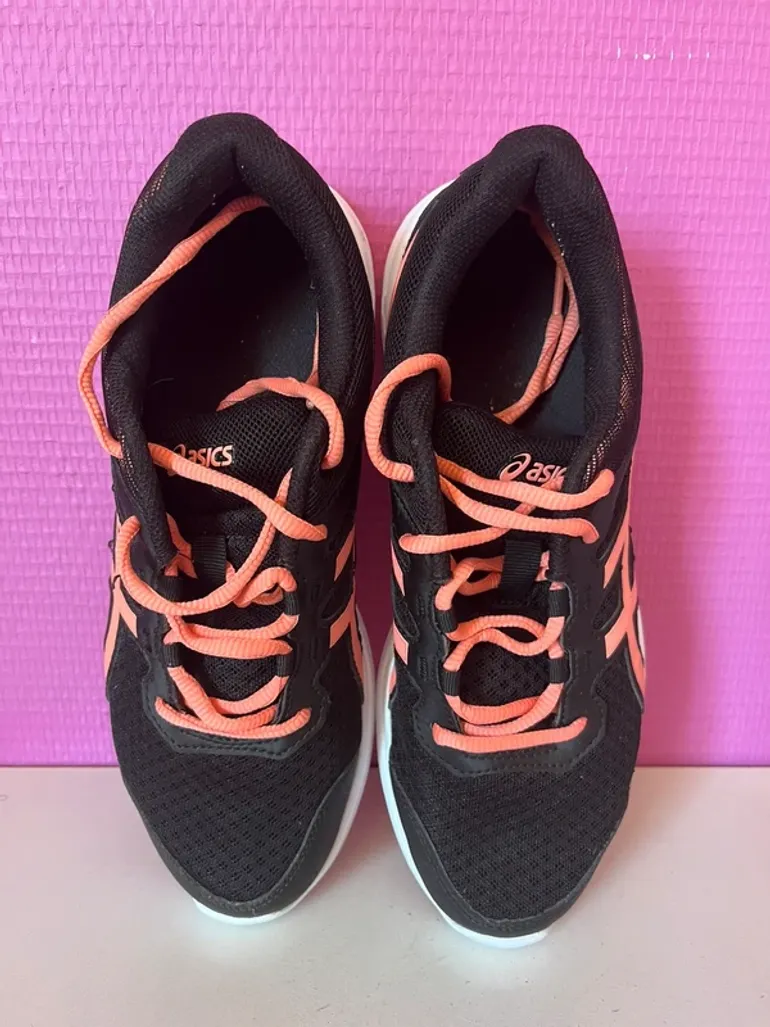 Used Asics Running Shoes bike — image 4 of 6
