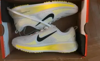 Nike Vomero 18 bike usato