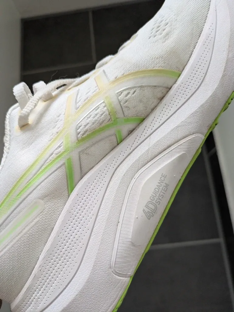 Used Asics Gel Kayano 32 bike — image 8 of 10