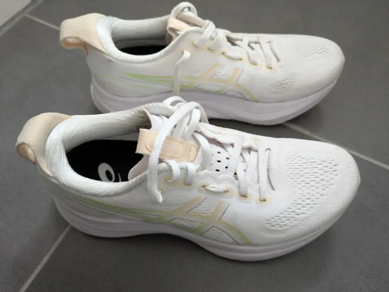 Used Asics Gel Kayano 32 bike — image 4 of 10