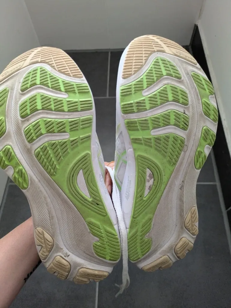 Used Asics Gel Kayano 32 bike — image 6 of 10