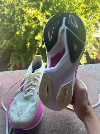 Brooks Hyperion Max 3 bike de segunda mano — imagen 2 de 3