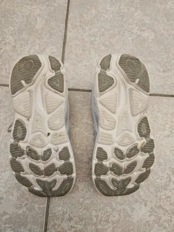 Used Hoka Clifton 19 bike — image 4 of 4