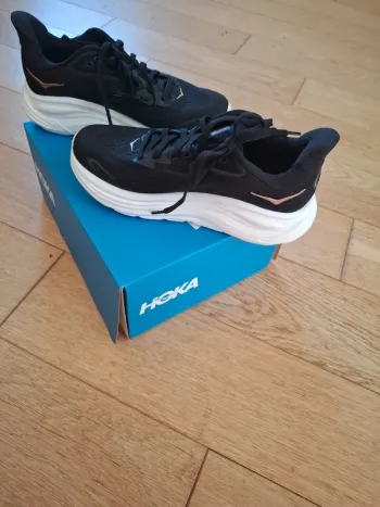Hoka Clifton 10 bike d'occasion — image 2 sur 7