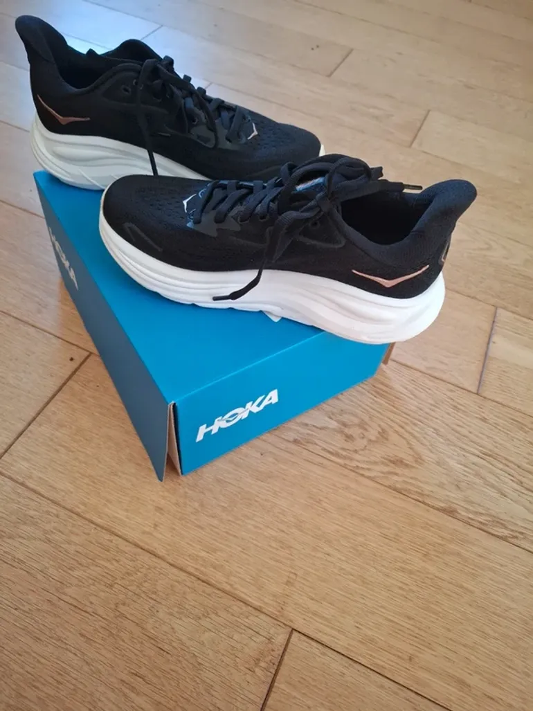 Hoka Clifton 10 bike d'occasion — image 2 sur 7