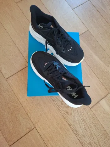 Hoka Clifton 10 bike d'occasion