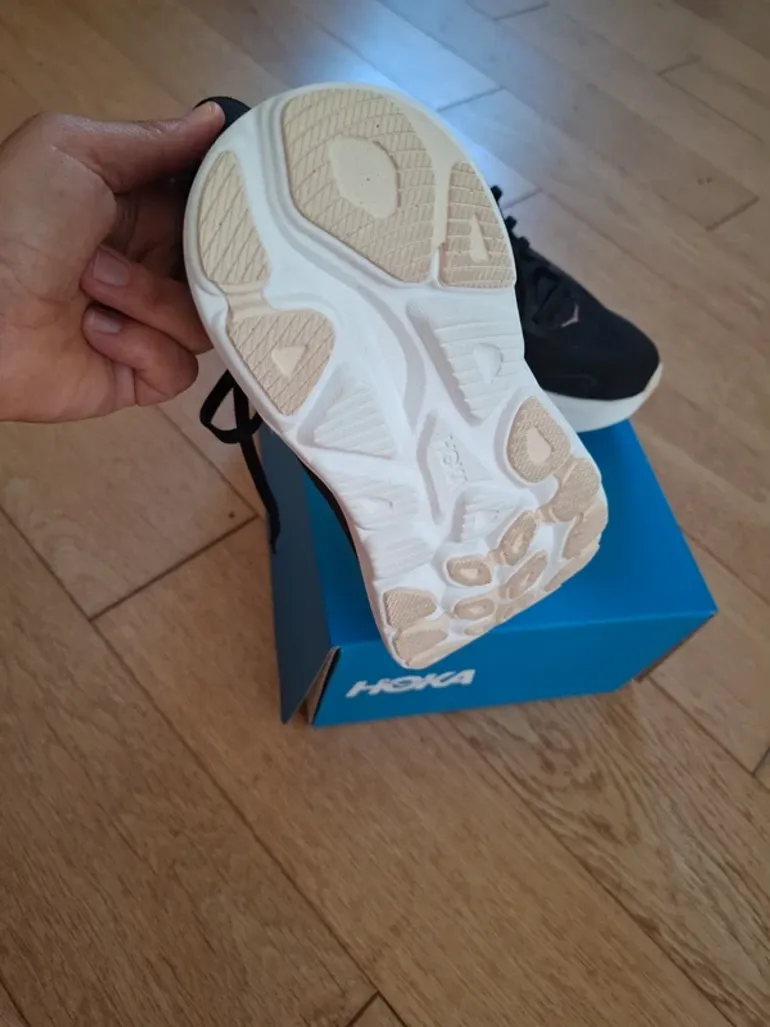 Hoka Clifton 10 bike d'occasion — image 3 sur 7