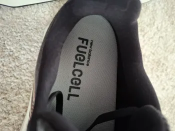 Used New Balance FuelCell Propel v5 bike — image 8 of 10