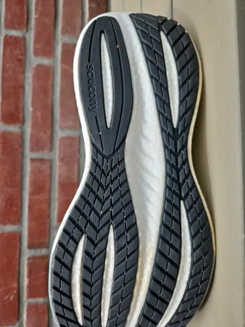 Saucony Triumph 22 bike de segunda mano — imagen 11 de 14