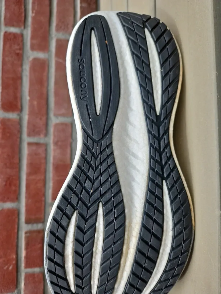 Saucony Triumph 22 bike de segunda mano — imagen 11 de 14
