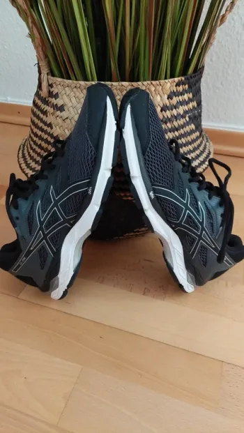 Asics Gel Zone 6 bike de segunda mano