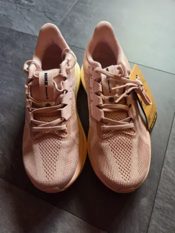 Gebrauchtes Nike Sportschuhe Sneakers Gr 37.5 bike