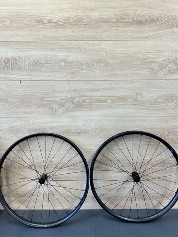 Tweedehands OQUO MP30Team Carbon Wheelset 2026 bike — afbeelding 1 van 5