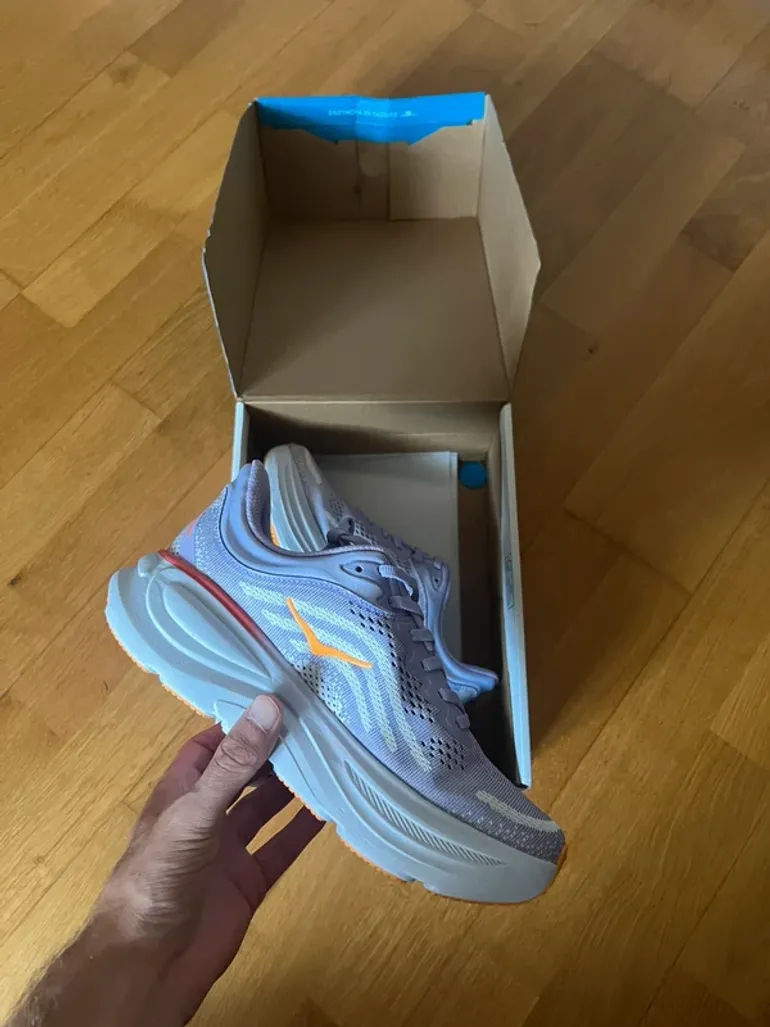 Hoka Shoes bike d'occasion — image 2 sur 4