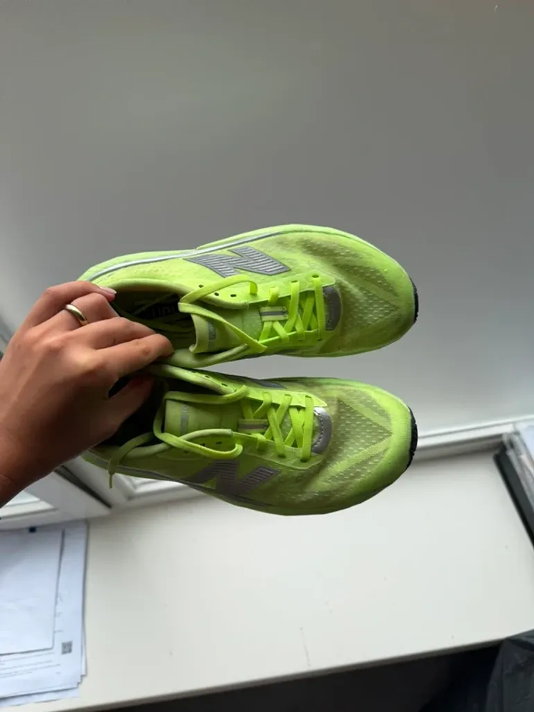 Used New Balance FuelCell Rebel v5 bike — image 2 of 5