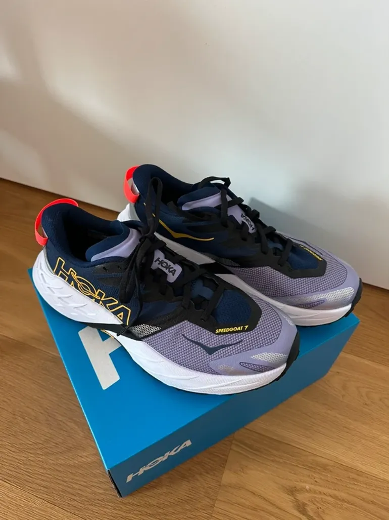 Hoka Speedgoat 7 bike d'occasion — image 2 sur 4