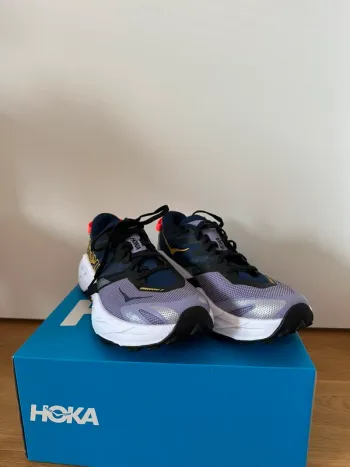 Hoka Speedgoat 7 bike d'occasion — image 3 sur 4