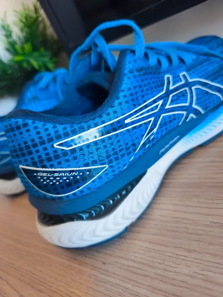 Used Asics Gel-Sayun bike — image 4 of 10