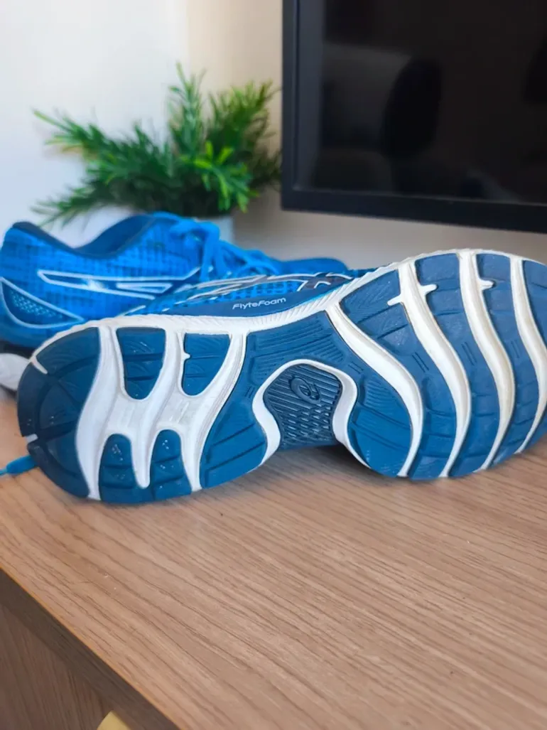 Used Asics Gel-Sayun bike — image 9 of 10