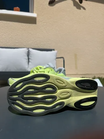 Used New Balance Elipse bike — image 2 of 6