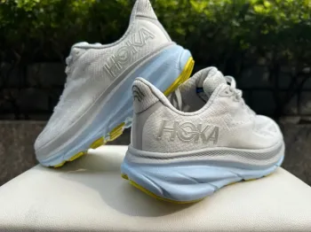Hoka Clifton 9 bike d'occasion