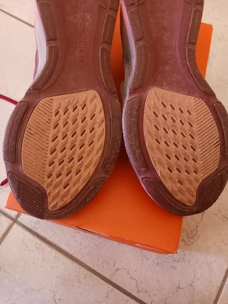 Gebrauchtes Pegasus Nike Air Zoom 42 bike — Bild 8 von 9