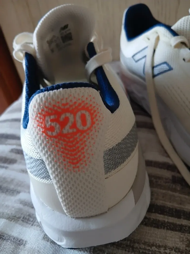 Used New Balance 520 v9 bike — image 6 of 9
