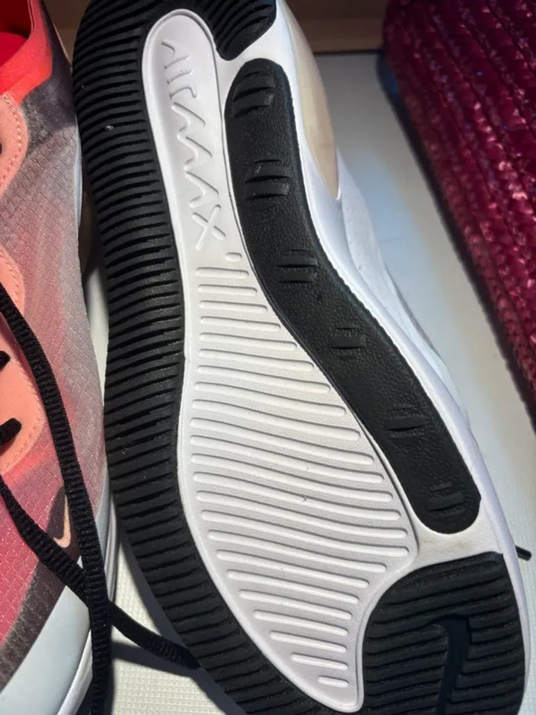 Używany Nike Sneaker Sportschuhe 42 bike — zdjęcie 8 z 8