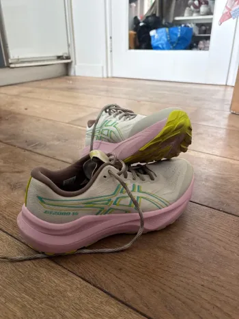 Used Asics GT-2000 14 bike — image 2 of 5