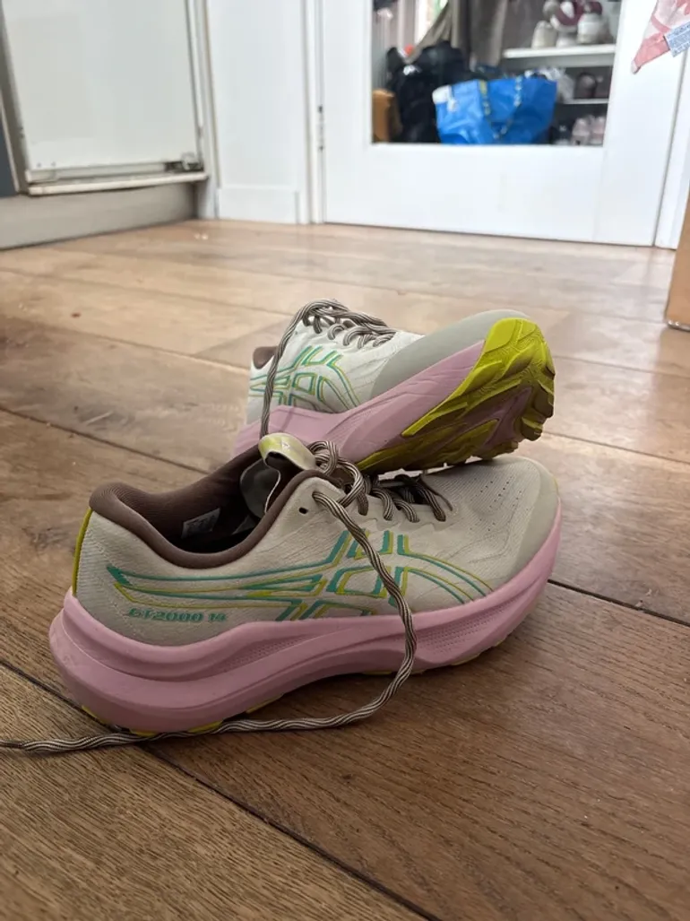 Used Asics GT-2000 14 bike — image 2 of 5