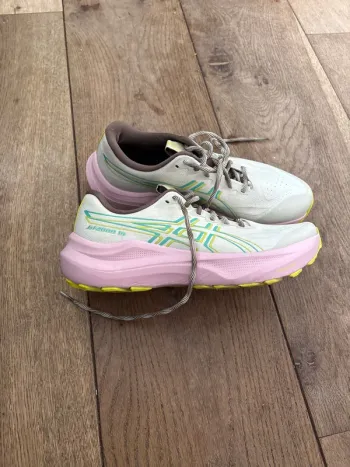 Used Asics GT-2000 14 bike — image 4 of 5