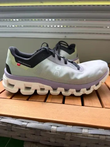 Used On Running Cloud bike — image 2 of 8