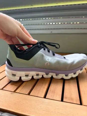 Used On Running Cloud bike — image 3 of 8