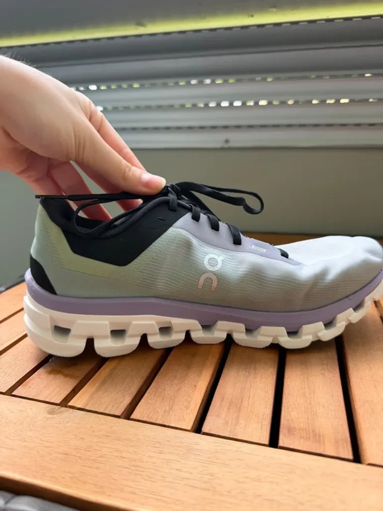 Used On Running Cloud bike — image 3 of 8