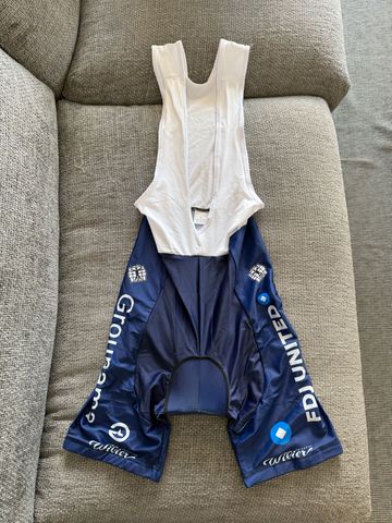 Tweedehands roulemaillot Groupama FDJ 2026 bike — afbeelding 3 van 4