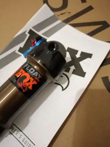Brugt Fox Racing Float DPS Factory Rear Shock 2026 bike — billede 8 af 9
