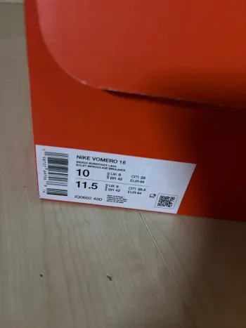 Käytetty Nike Vomero 18 bike — kuva 4 / 5