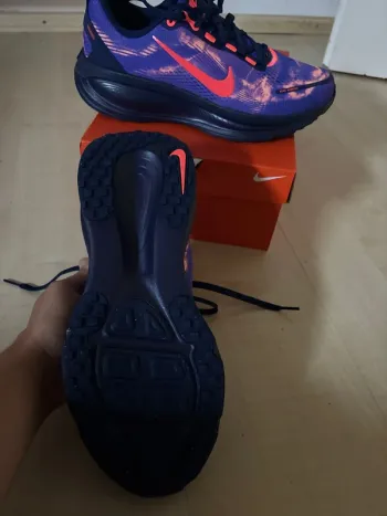Käytetty Nike Vomero 18 bike — kuva 2 / 5