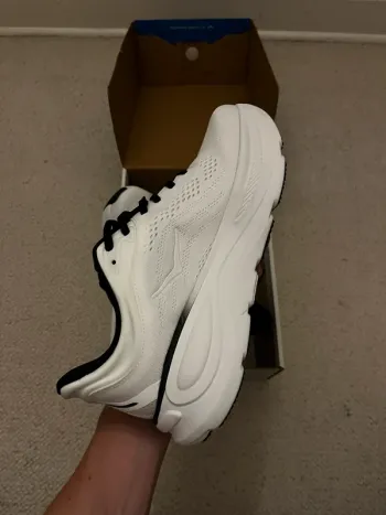 Used Hoka Baskets taille 42 bike — image 2 of 7