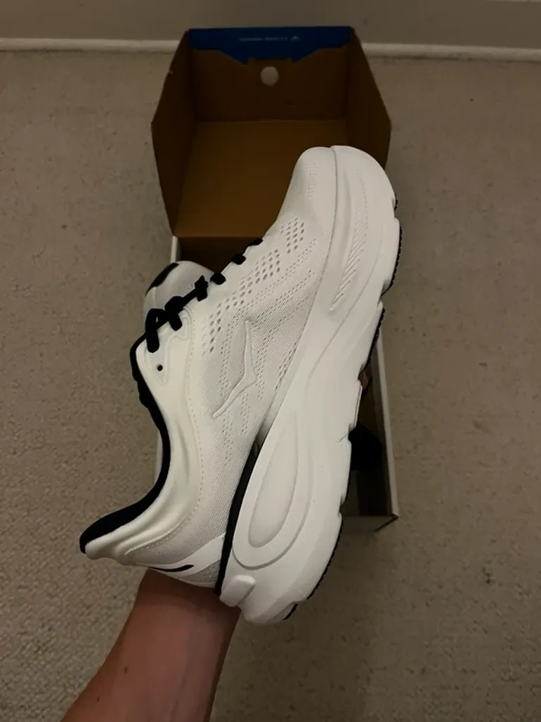 Used Hoka Baskets taille 42 bike — image 2 of 7